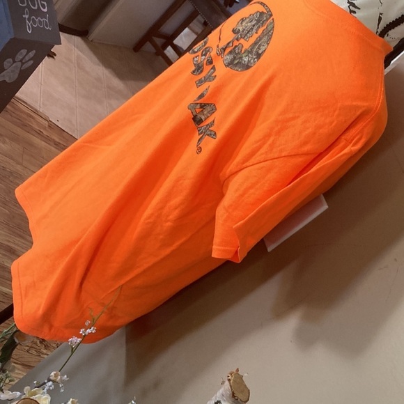Mossy Oak men’s T-shirt size medium neon orange camo letters - Picture 4 of 6